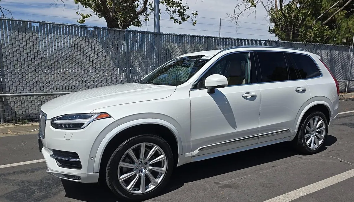 VOLVO XC90 T6 INSCRIPTION 7-PASSENGER 2017