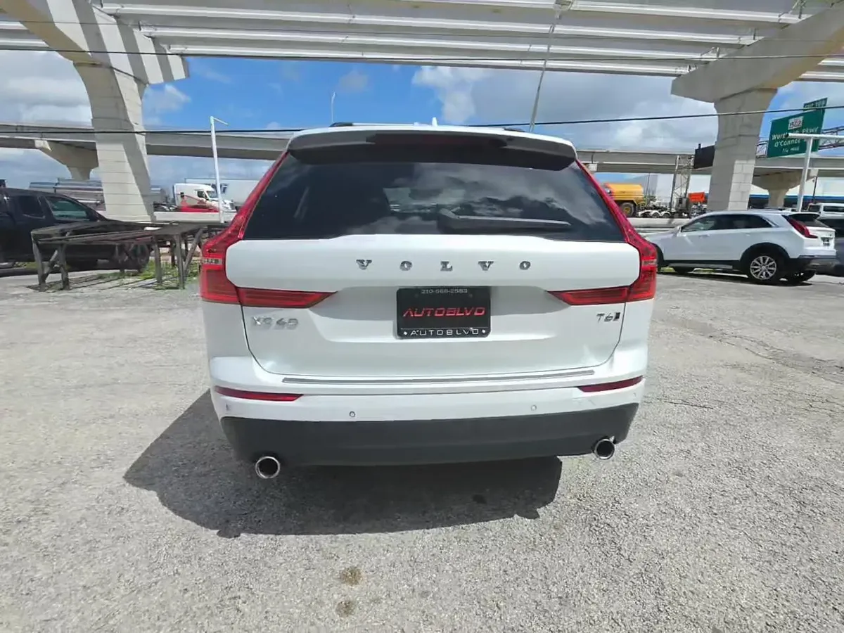 VOLVO XC60 T6 MOMENTUM 2018