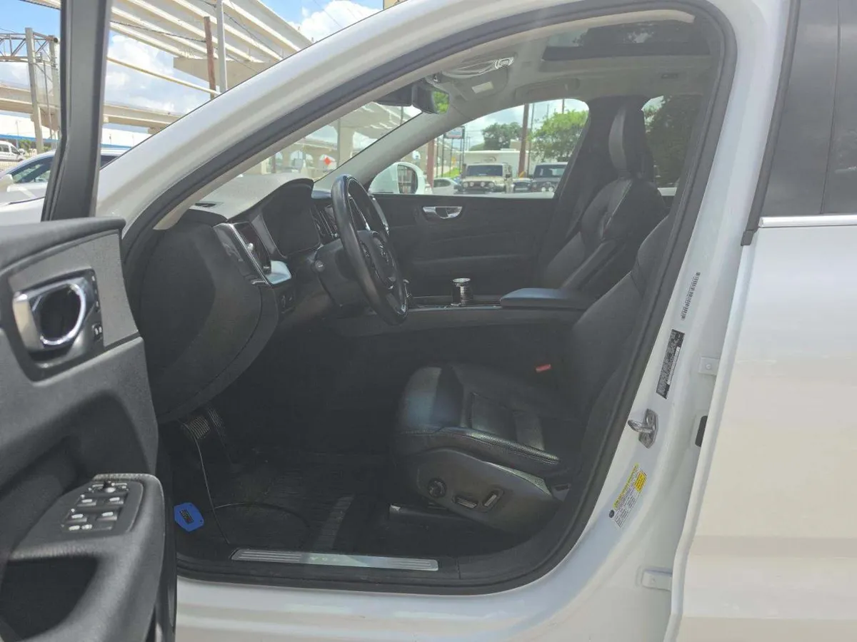 VOLVO XC60 T6 MOMENTUM 2018