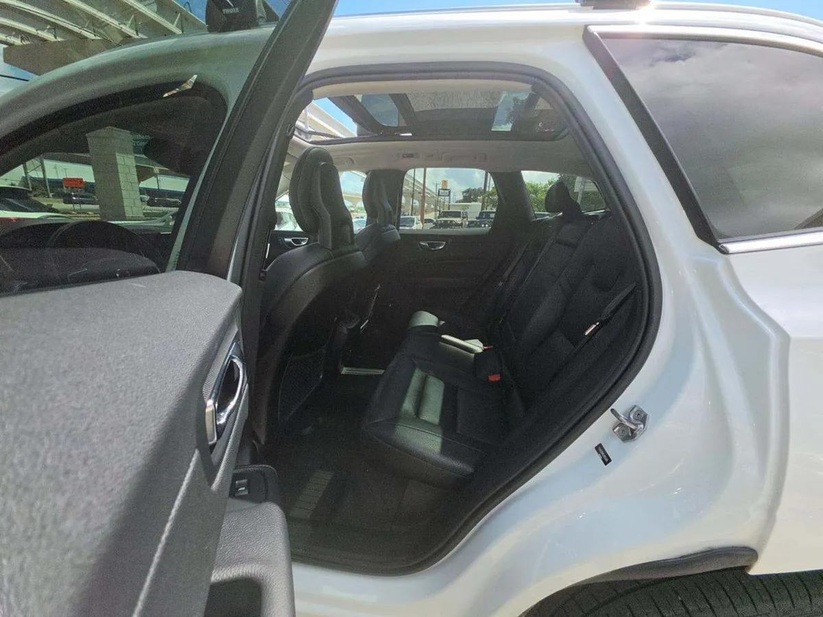 VOLVO XC60 T6 MOMENTUM 2018