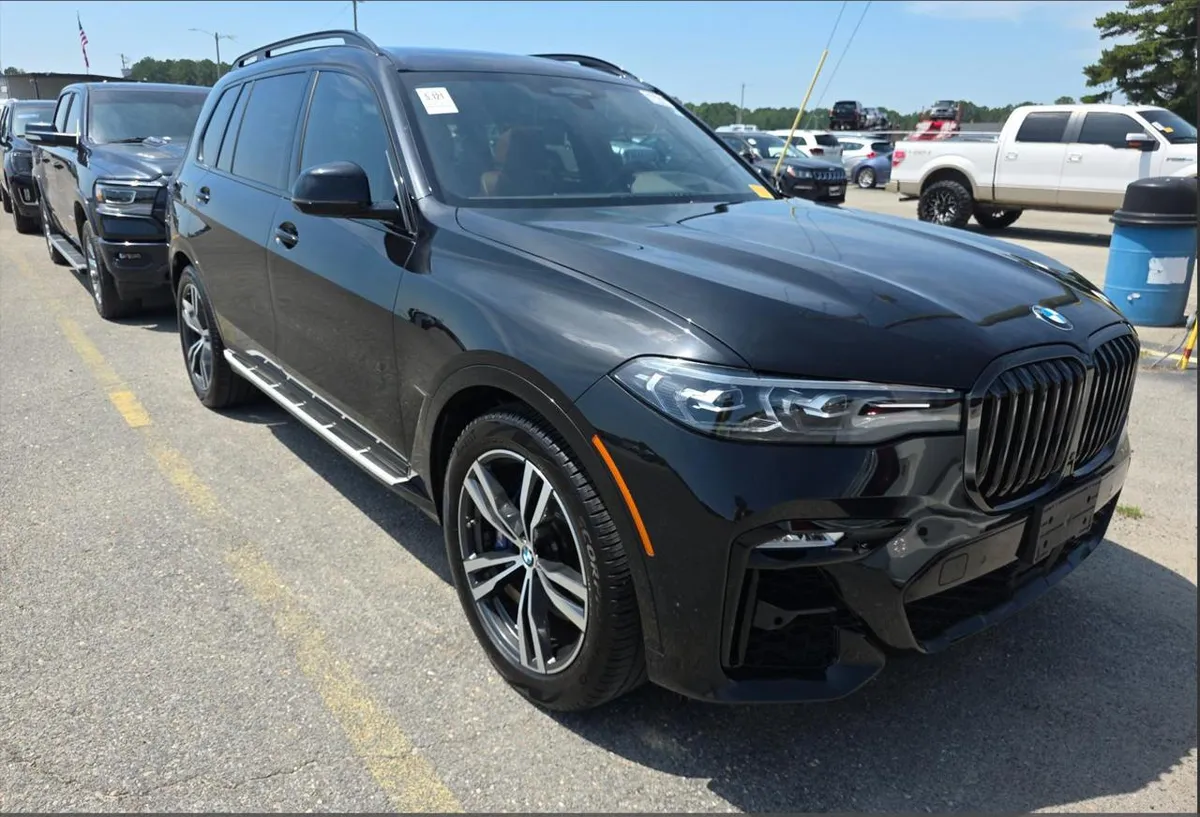BMW X7 М-ПАКЕТ 2022
