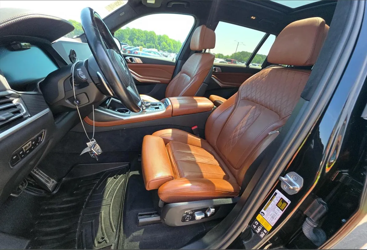 BMW X7 М-ПАКЕТ 2022