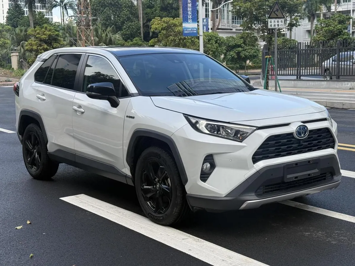 TOYOTA RAV4 2022
