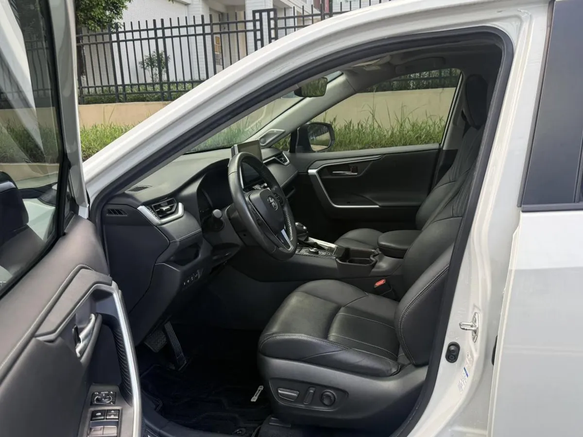 TOYOTA RAV4 2022