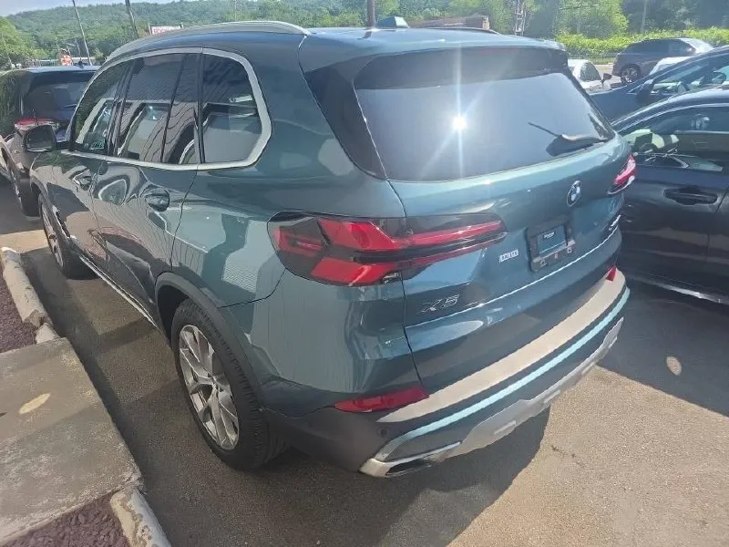 BMW X5 SPORTS ACTIVITY VEHICLE 2024
