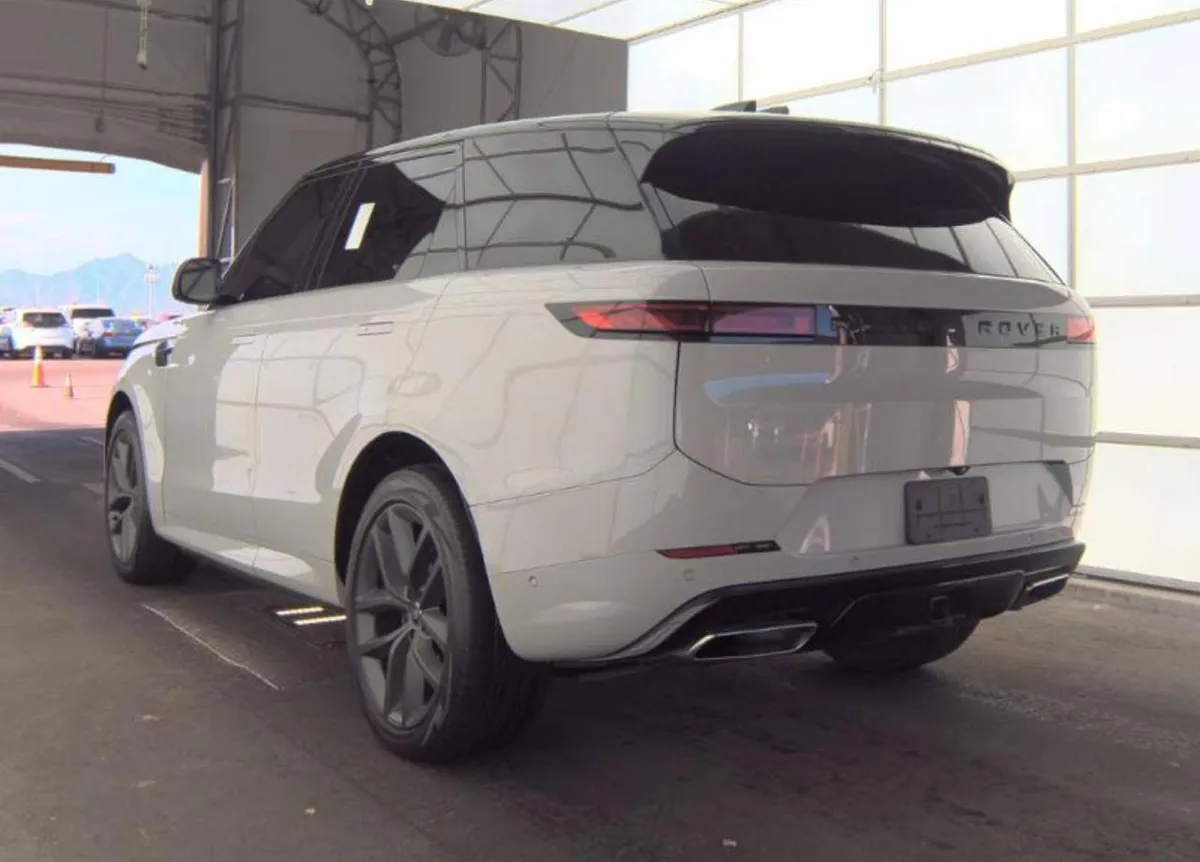 LAND ROVER RANGE ROVER SPORT SE 2023