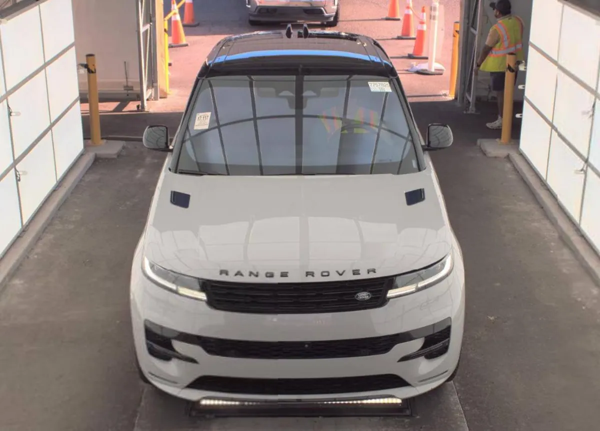 LAND ROVER RANGE ROVER SPORT SE 2023