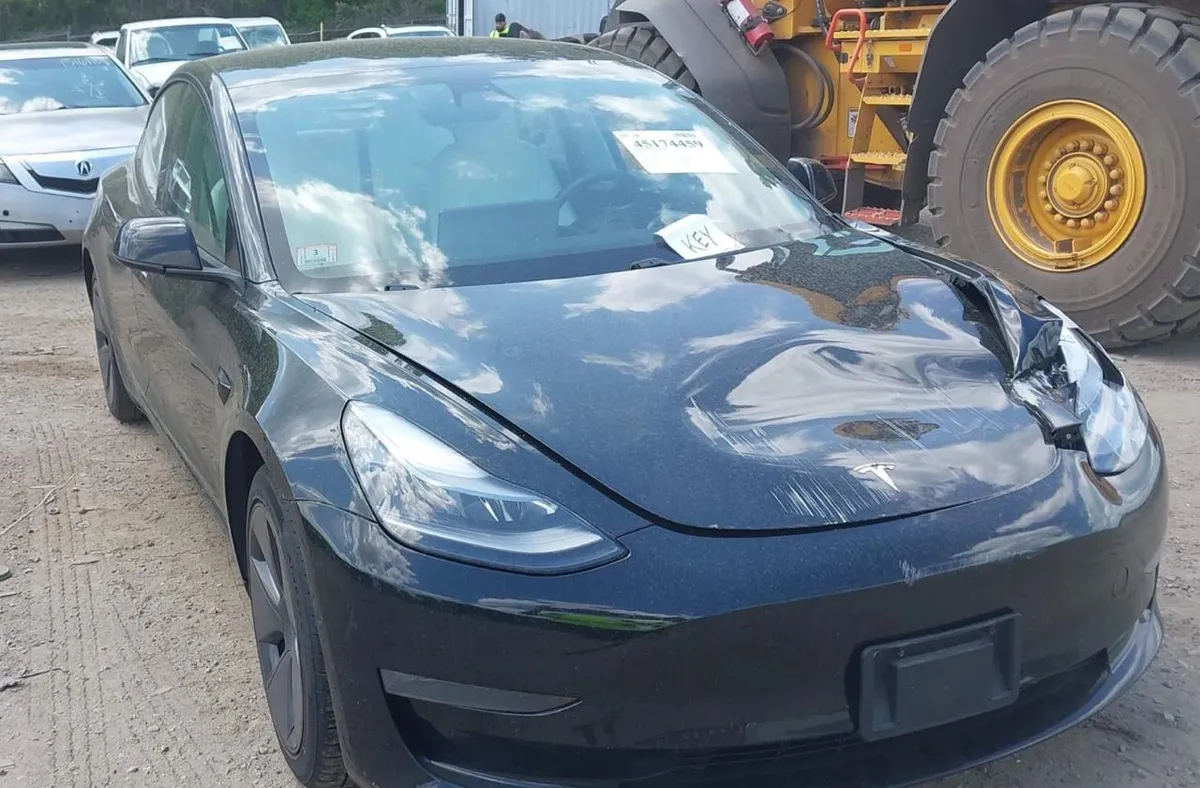 TESLA MODEL 3 LONG RANGE 2021