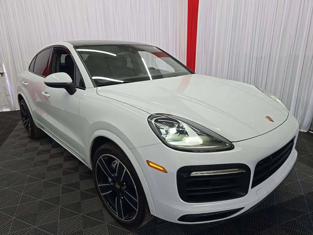 PORSCHE CAYENNE COUPE PLATINUM EDITION 2022