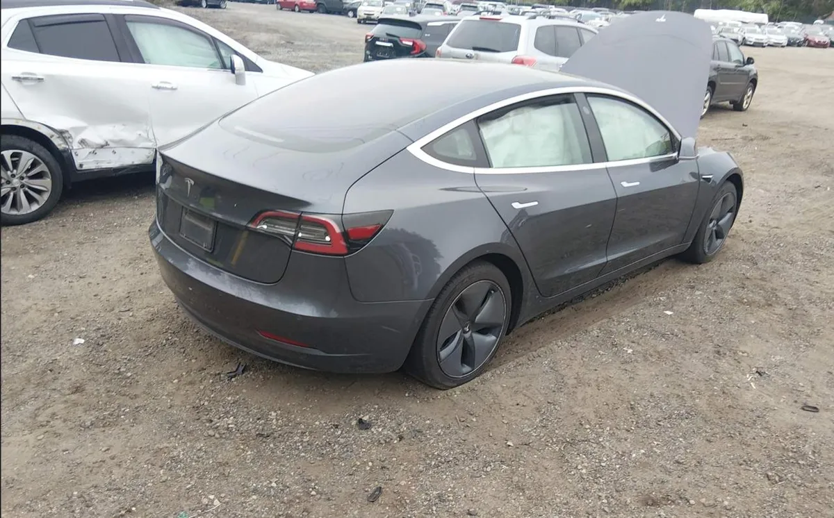TESLA MODEL 3 LONG RANGE 2019