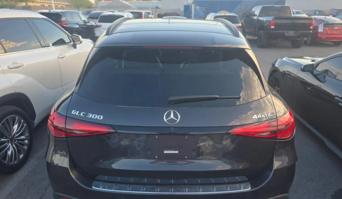 MERCEDES-BENZ GLC 300 4MATIC 2023