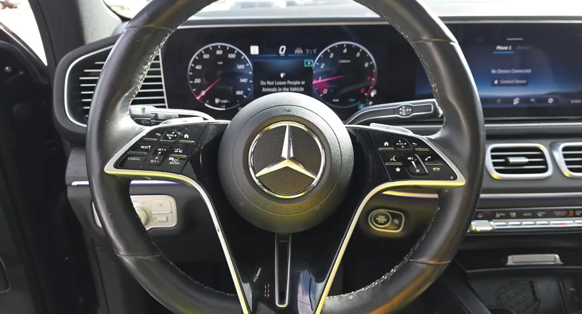 MERCEDES-BENZ GLE AMG LINE (СПОРТИВНЫЙ ОБВЕС ПЕРФОРИРОВАННЫЕ ТОРМОЗНЫЕ ДИСКИ) NIGHT PACKAGE (ЧЕРНЫЕ ЭЛЕМЕНТЫ ЭКСТЕРЬЕР 2024