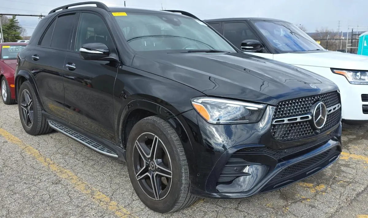 MERCEDES-BENZ GLE AMG LINE (СПОРТИВНЫЙ ОБВЕС ПЕРФОРИРОВАННЫЕ ТОРМОЗНЫЕ ДИСКИ) NIGHT PACKAGE (ЧЕРНЫЕ ЭЛЕМЕНТЫ ЭКСТЕРЬЕР 2024