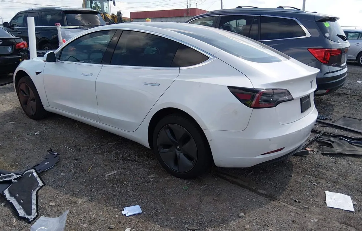 TESLA MODEL 3 LONG RANGE 2019