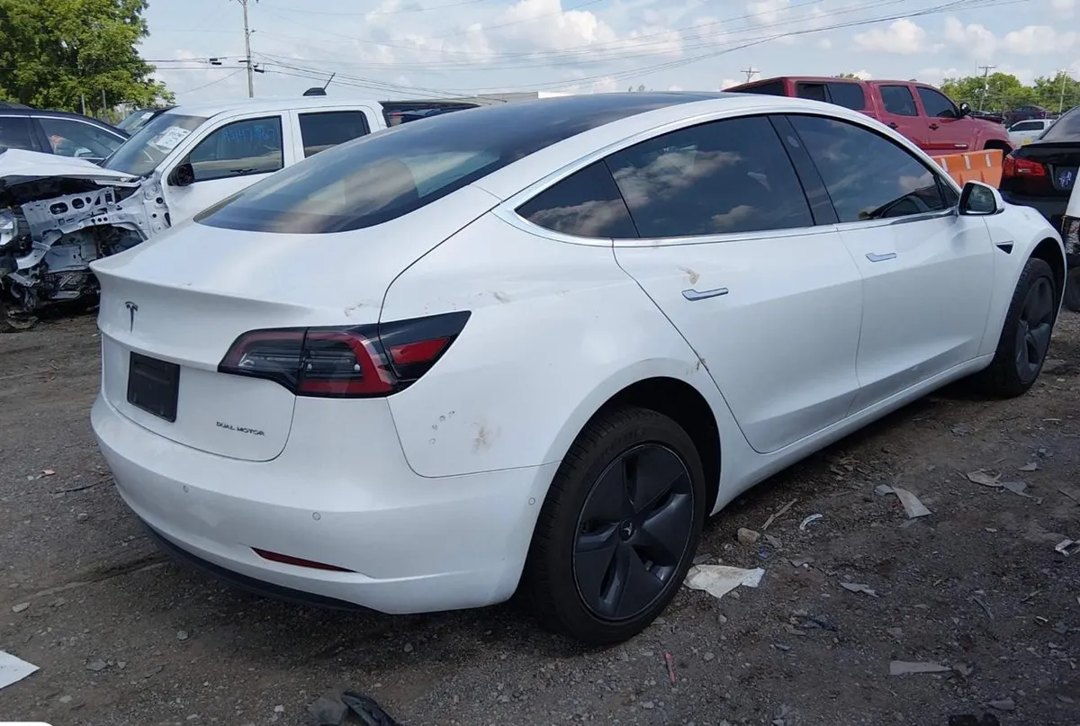 TESLA MODEL 3 LONG RANGE 2019