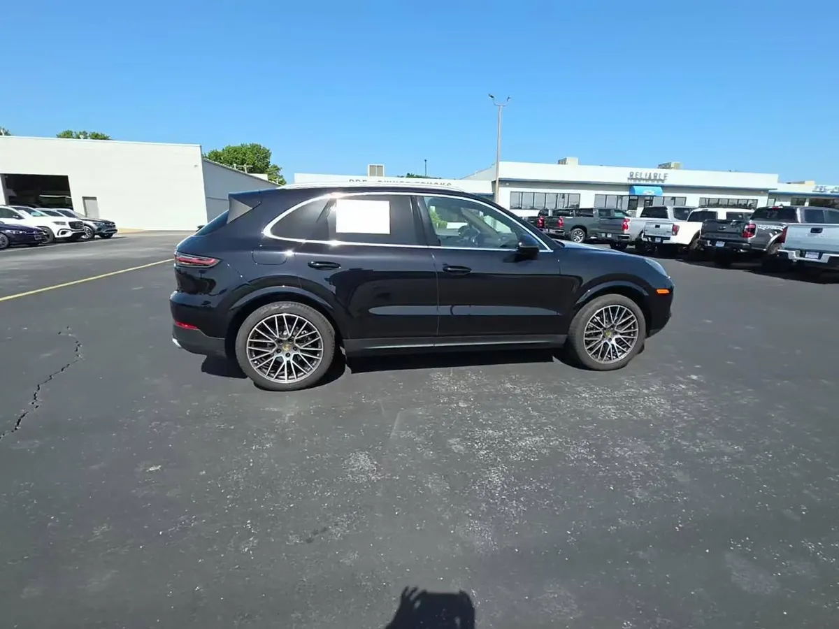 PORSCHE CAYENNE 2022