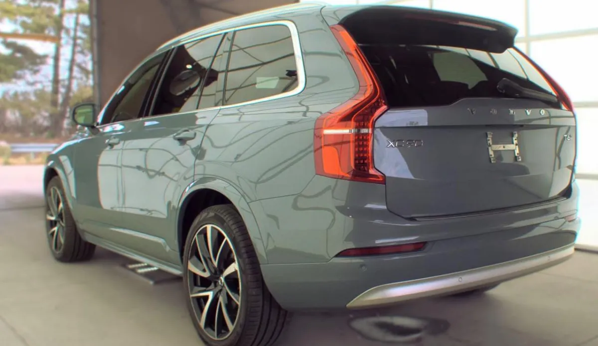 VOLVO XC90 T6 MOMENTUM 7-PASSENGER 2022