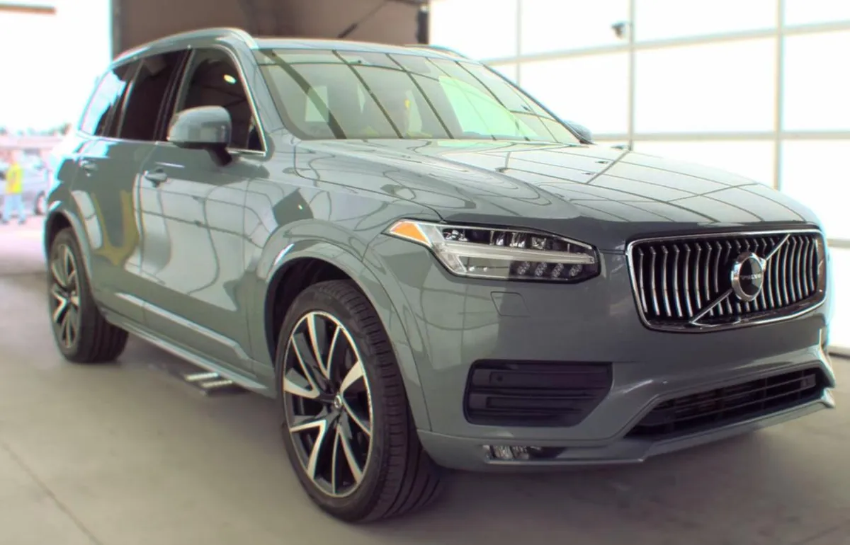VOLVO XC90 T6 MOMENTUM 7-PASSENGER 2022