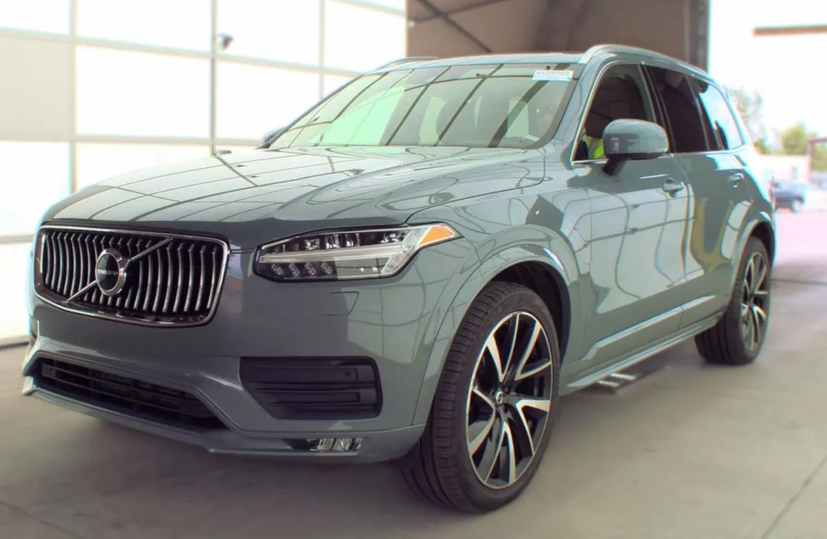 VOLVO XC90 T6 MOMENTUM 7-PASSENGER 2022