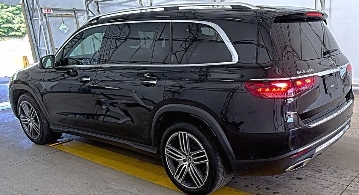 MERCEDES-BENZ GLS 7-МЕСТНЫЙ САЛОН (2+3+2) ПОДОГРЕВ И ВЕНТИЛЯЦИЯ ПЕРЕДНИХ СИДЕНИЙ С ПАМЯТЬЮ ПОДОГРЕВ РУЛЯ ПАНОРАМНАЯ КР 2024