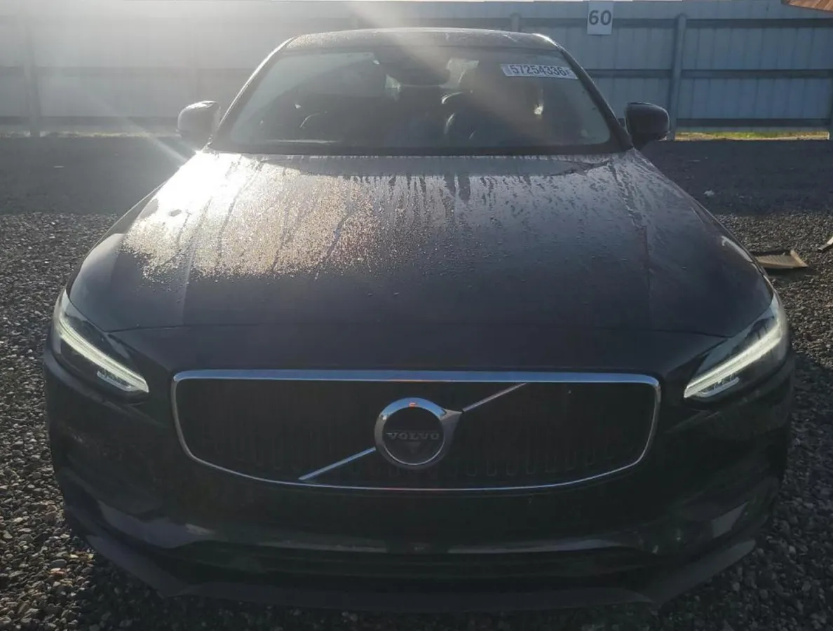 VOLVO S90 T6 MOMENTUM 2019