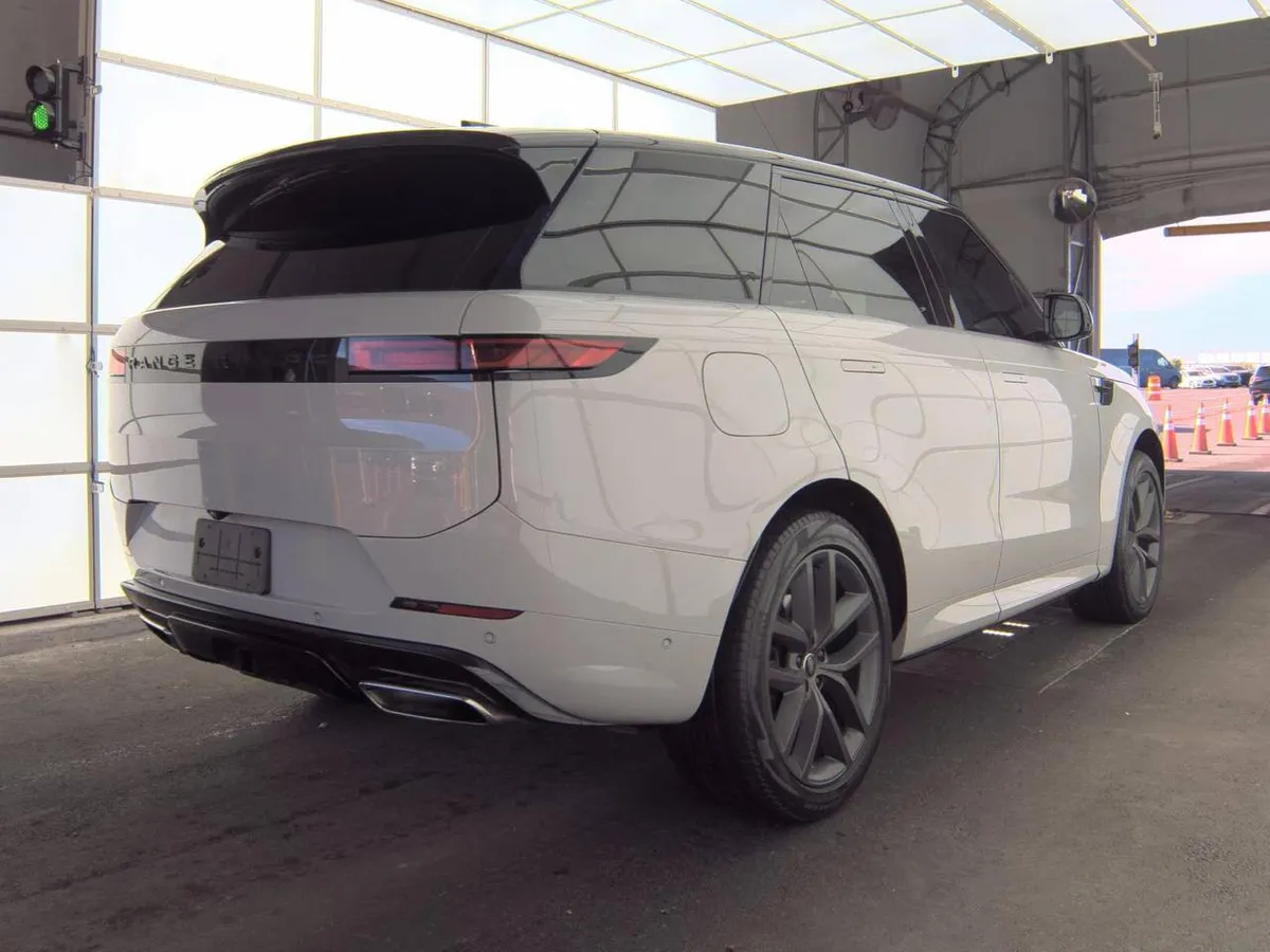 LAND ROVER RANGE ROVER SPORT SE 2023