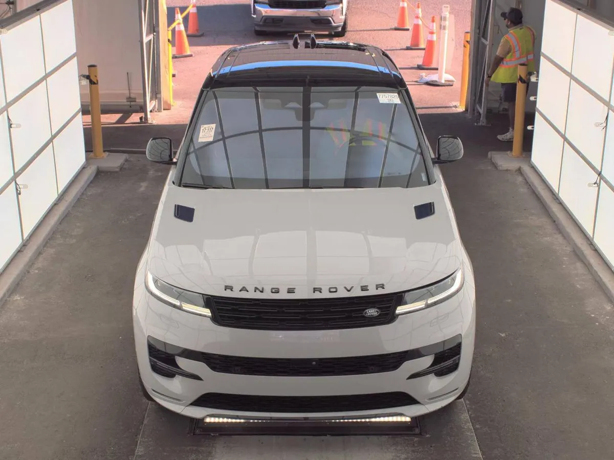 LAND ROVER RANGE ROVER SPORT SE 2023
