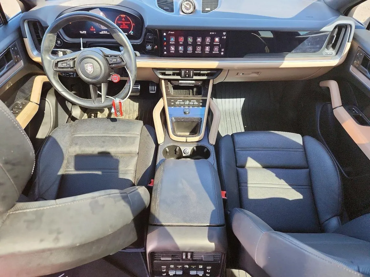 PORSCHE CAYENNE S COUPE 2024