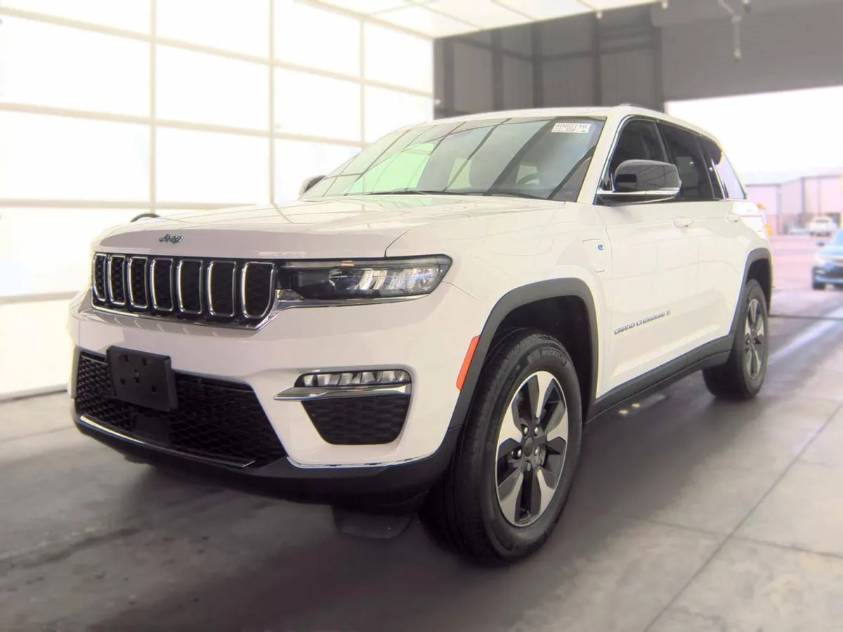JEEP GRAND CHEROKEE 2023
