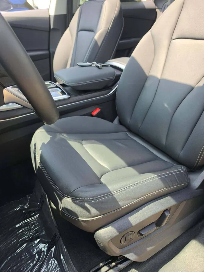 AUDI Q8 2023