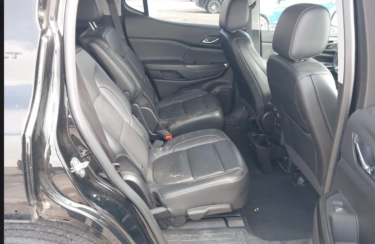 GMC ACADIA SLT 2023