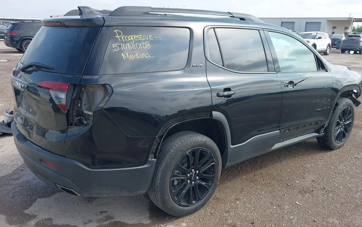 GMC ACADIA SLT 2023