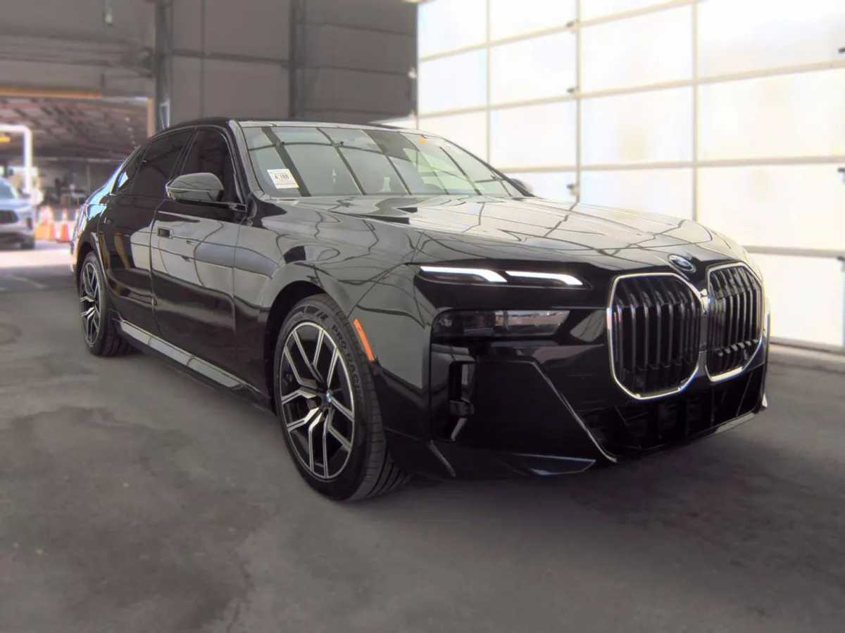 BMW 7 SERIES SEDAN 750E 2024