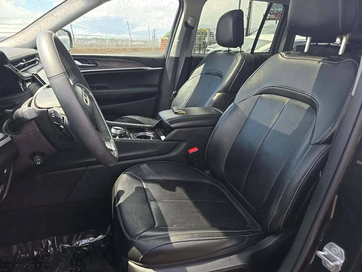 JEEP GRAND CHEROKEE 2023