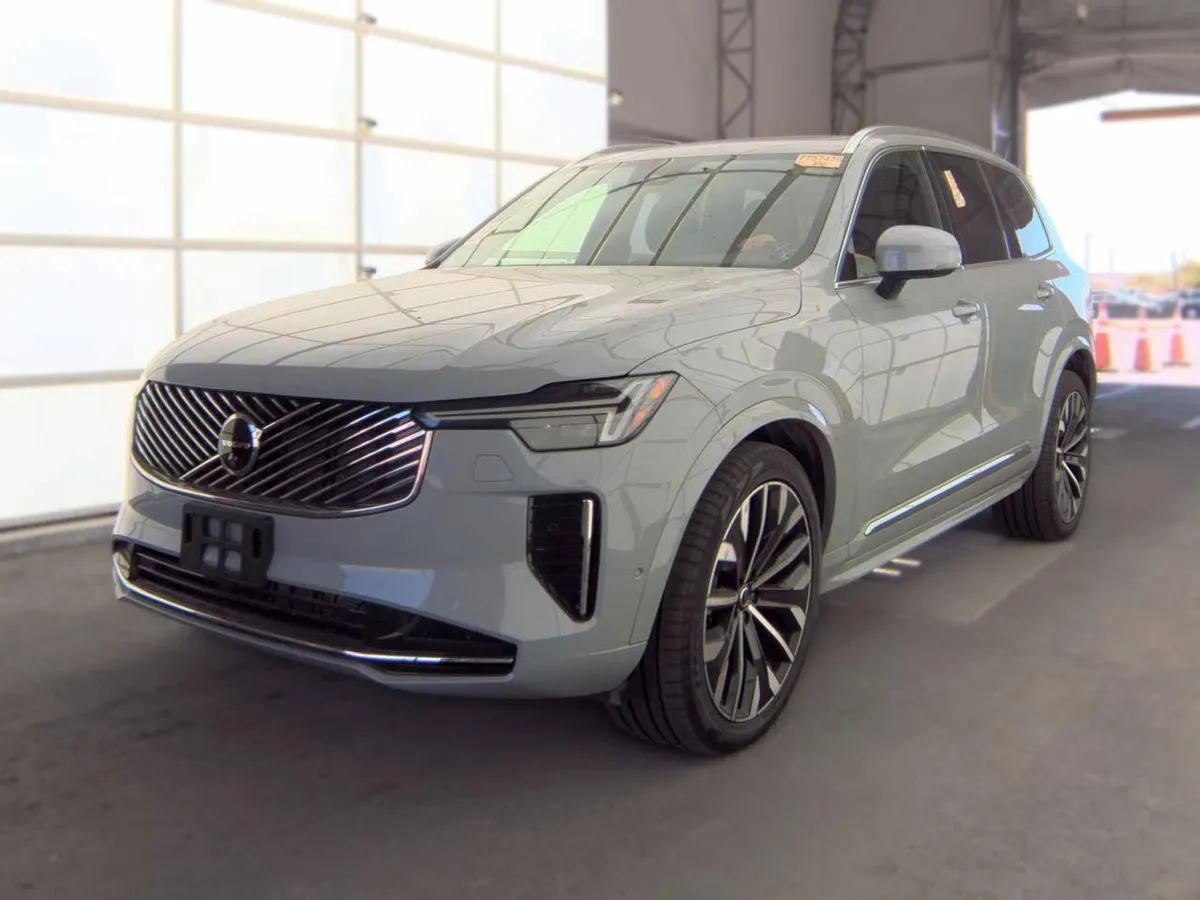 VOLVO XC90 PLUS 7-PASSENGER 2025