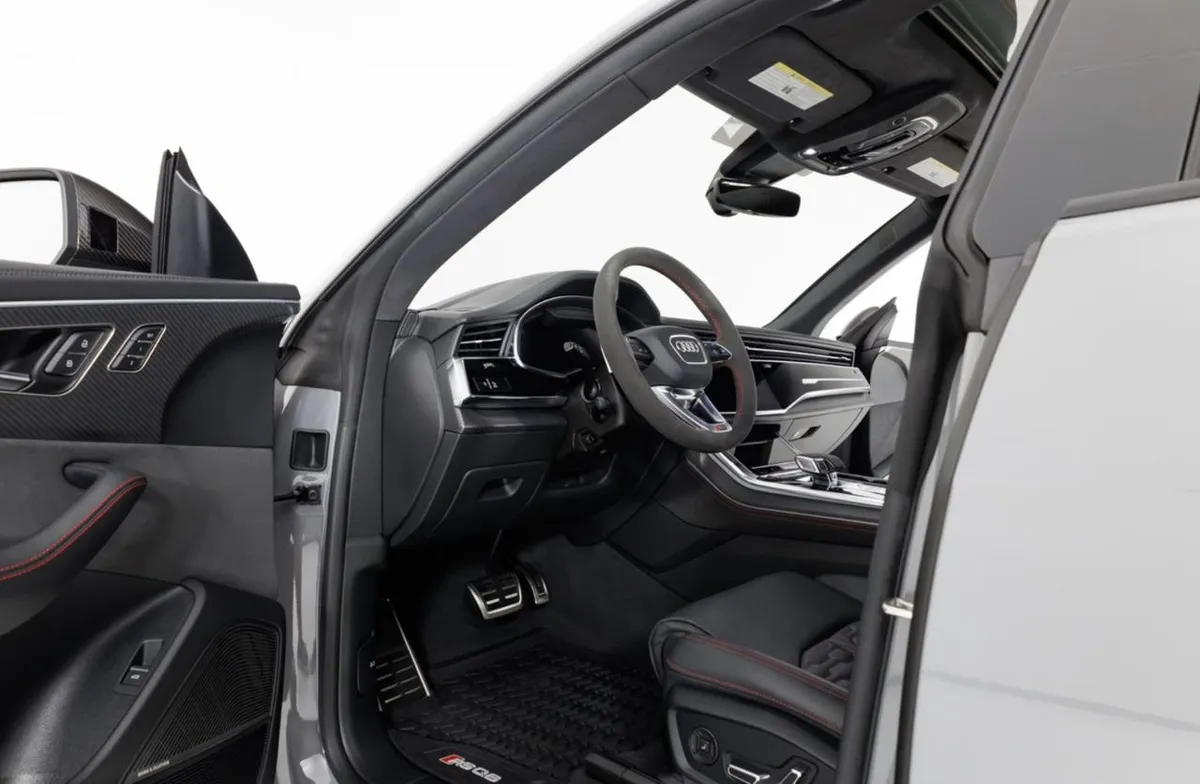 AUDI Q8 22 ДИСКИ ПАНОРАМНАЯ КРЫША СПОРТИВНЫЕ СИДЕНЬЯ PLUS С ВЕНТИЛЯЦИЕЙ И МАССАЖЕМ ПОДОГРЕВ РУЛЯ АДАПТИВНЫЙ 2023