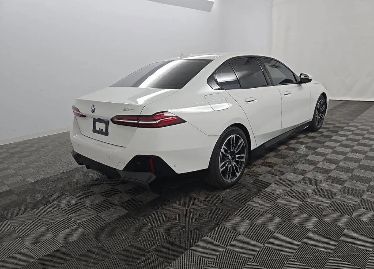 BMW 5 SERIES SEDAN 530I 2024
