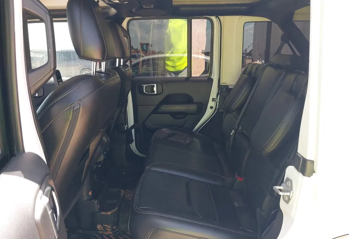 JEEP WRANGLER SAHARA 4X4 2023