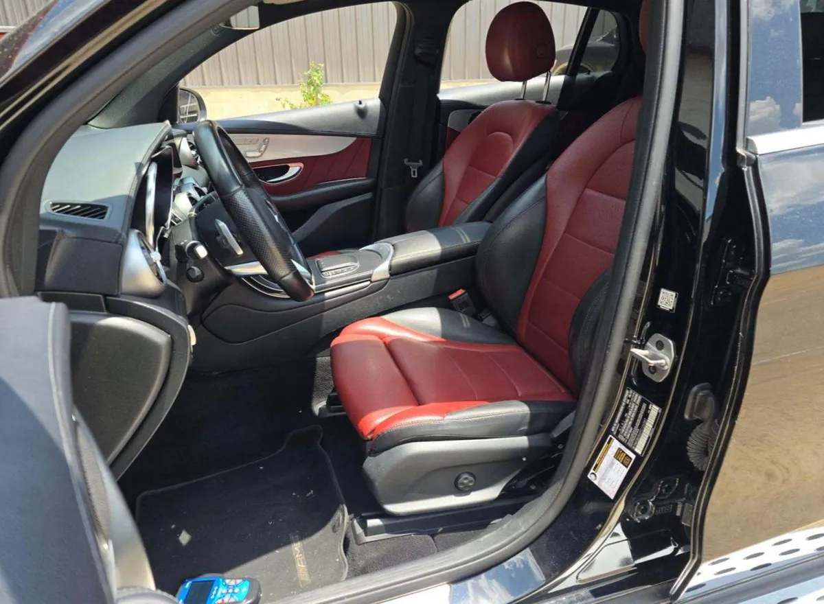 MERCEDES-BENZ GLC 300 2023
