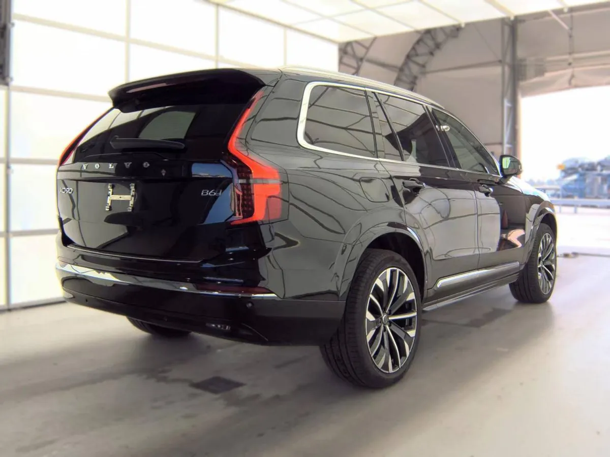 VOLVO XC90 ULTRA 7-PASSENGER 2025
