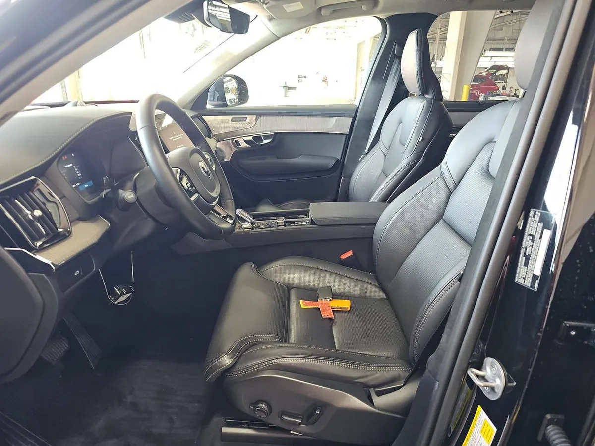 VOLVO XC90 ULTRA 7-PASSENGER 2025