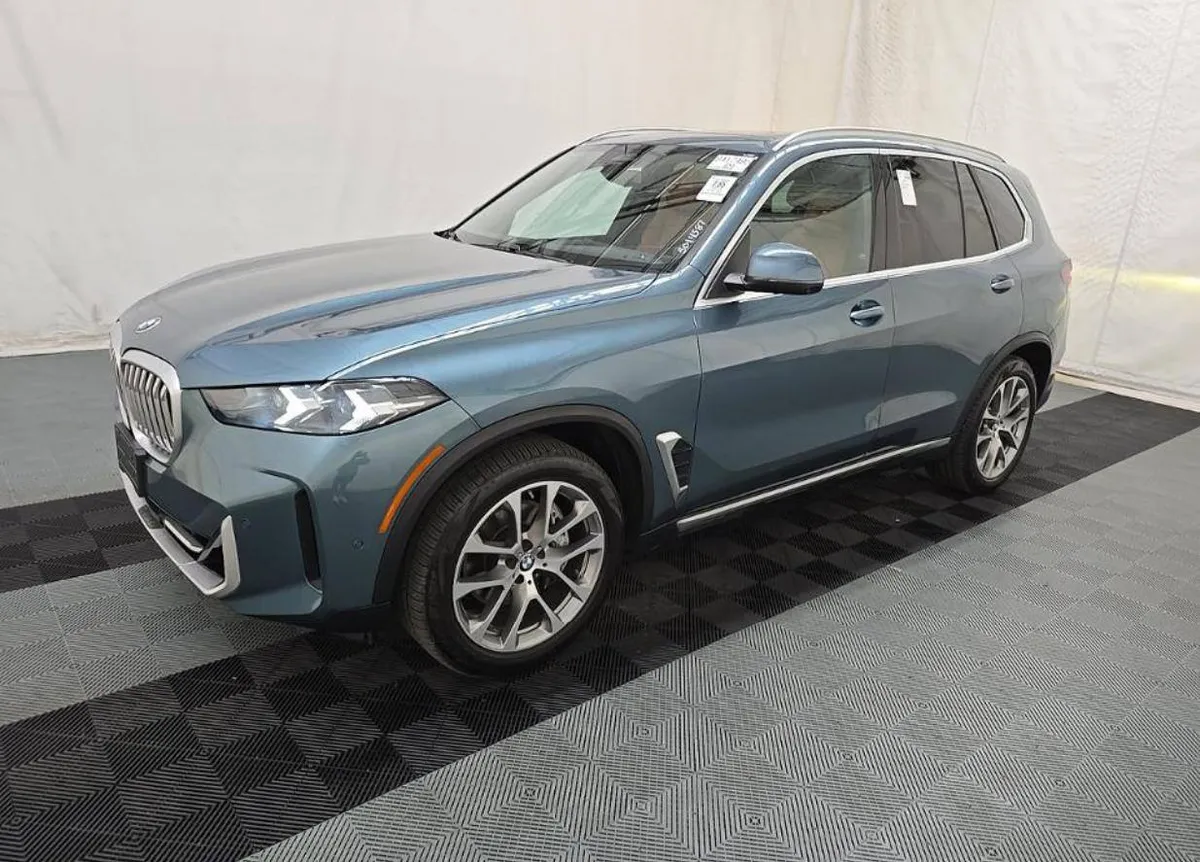 BMW X5 SPORTS ACTIVITY VEHICLE 2024
