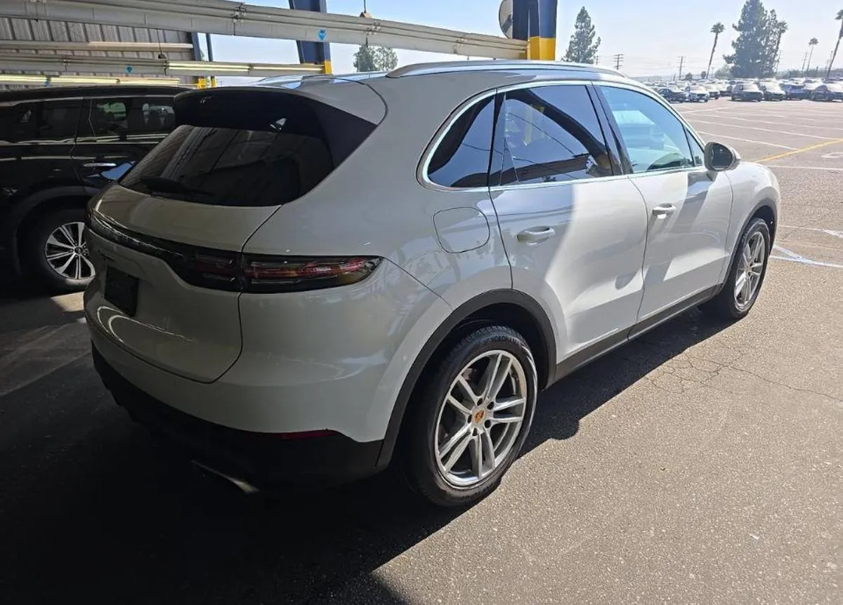 PORSCHE CAYENNE 2022