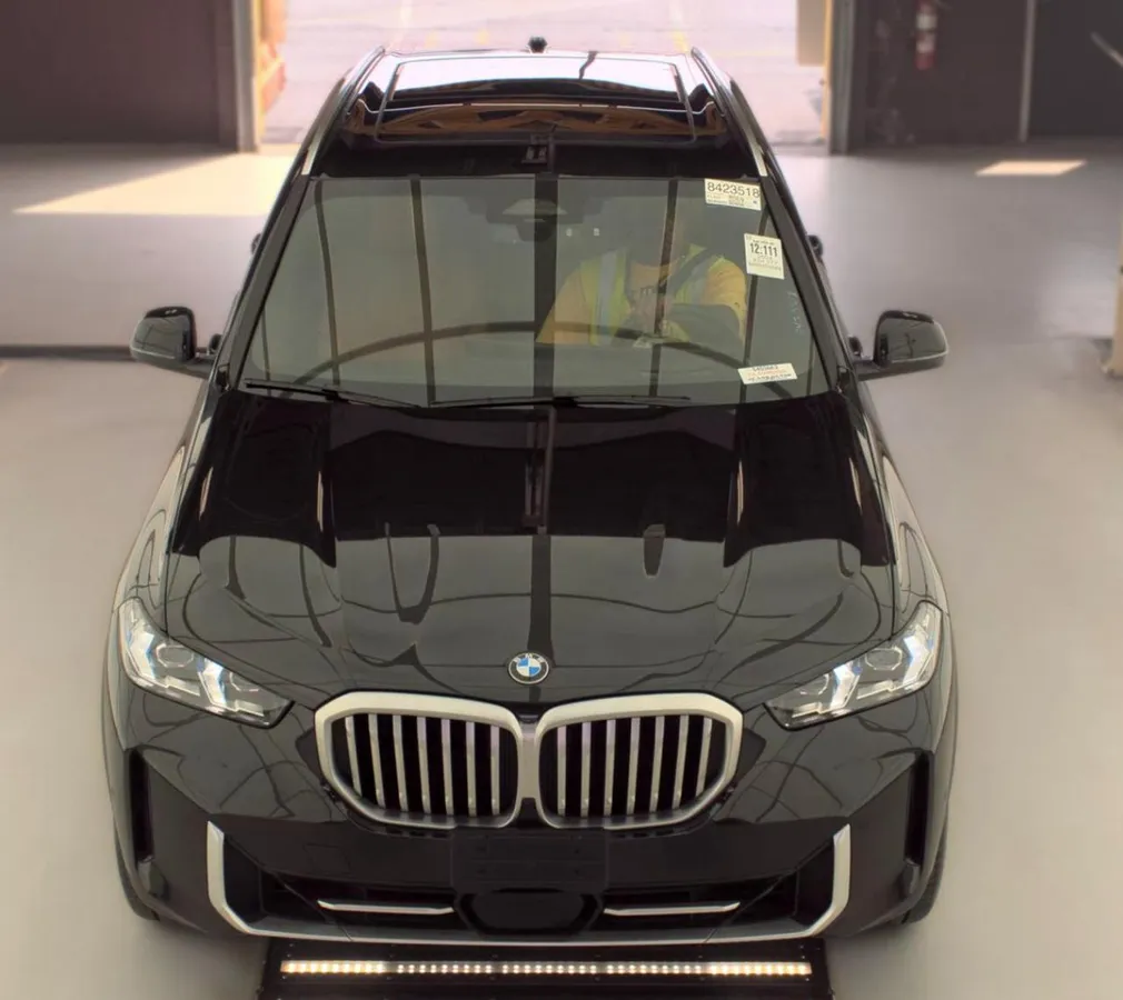 BMW X5 PREMIUM PACKAGE (УДАЛЕННЫЙ ЗАПУСК ЖЕСТОВОЕ УПРАВЛЕНИЕ АДАПТИВНЫЕ LED ФАРЫ LIVE COCKPIT PRO С HUD HAR 2024