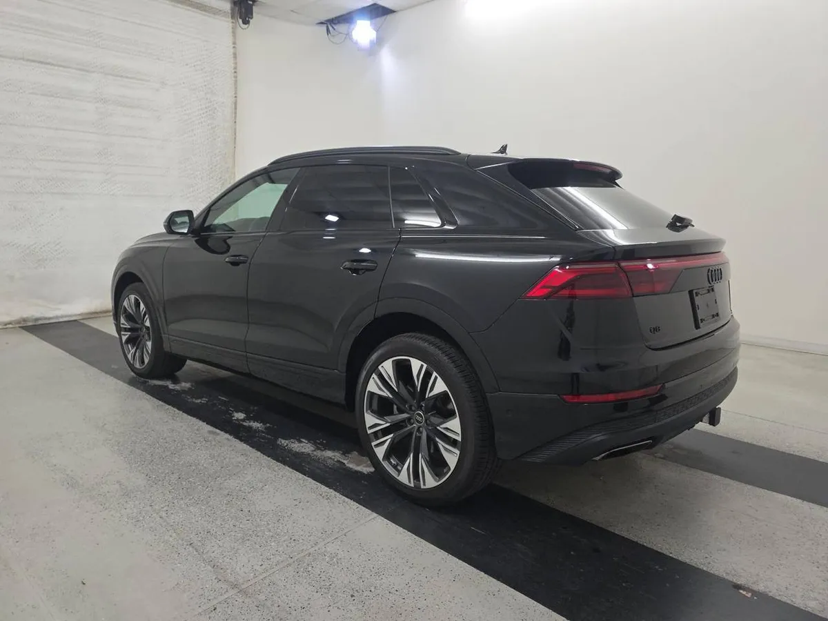 AUDI Q8 PREMIUM 2024