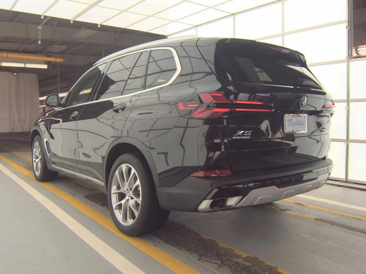 BMW X5 SPORTS ACTIVITY VEHICLE 2024