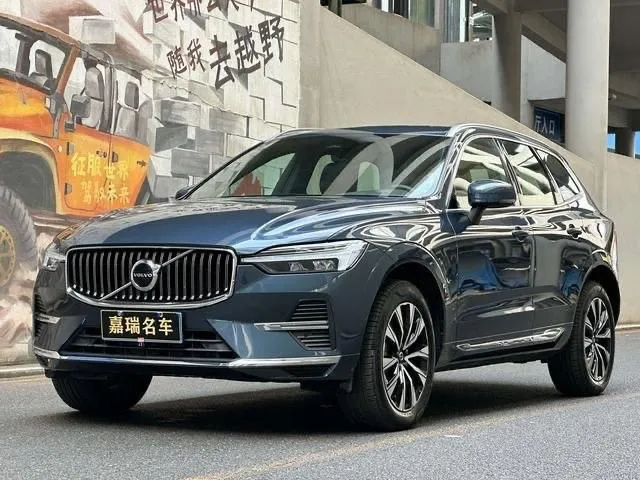 VOLVO XC60 LUXURY 2024