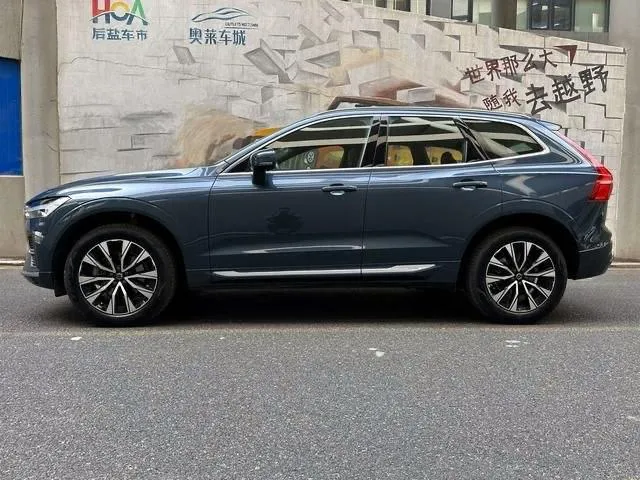 VOLVO XC60 LUXURY 2024