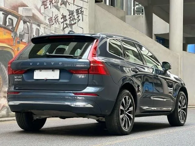 VOLVO XC60 LUXURY 2024