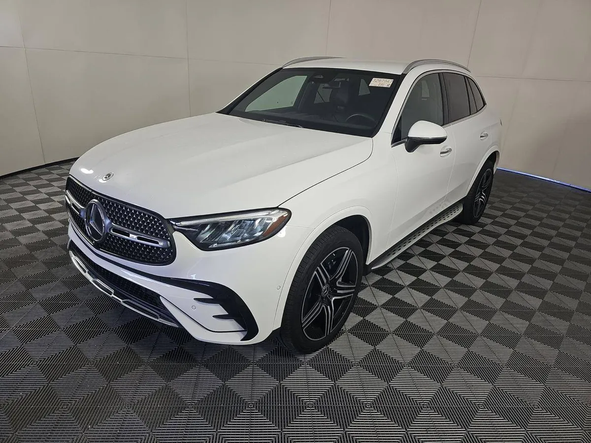 MERCEDES-BENZ GLC 300 2024
